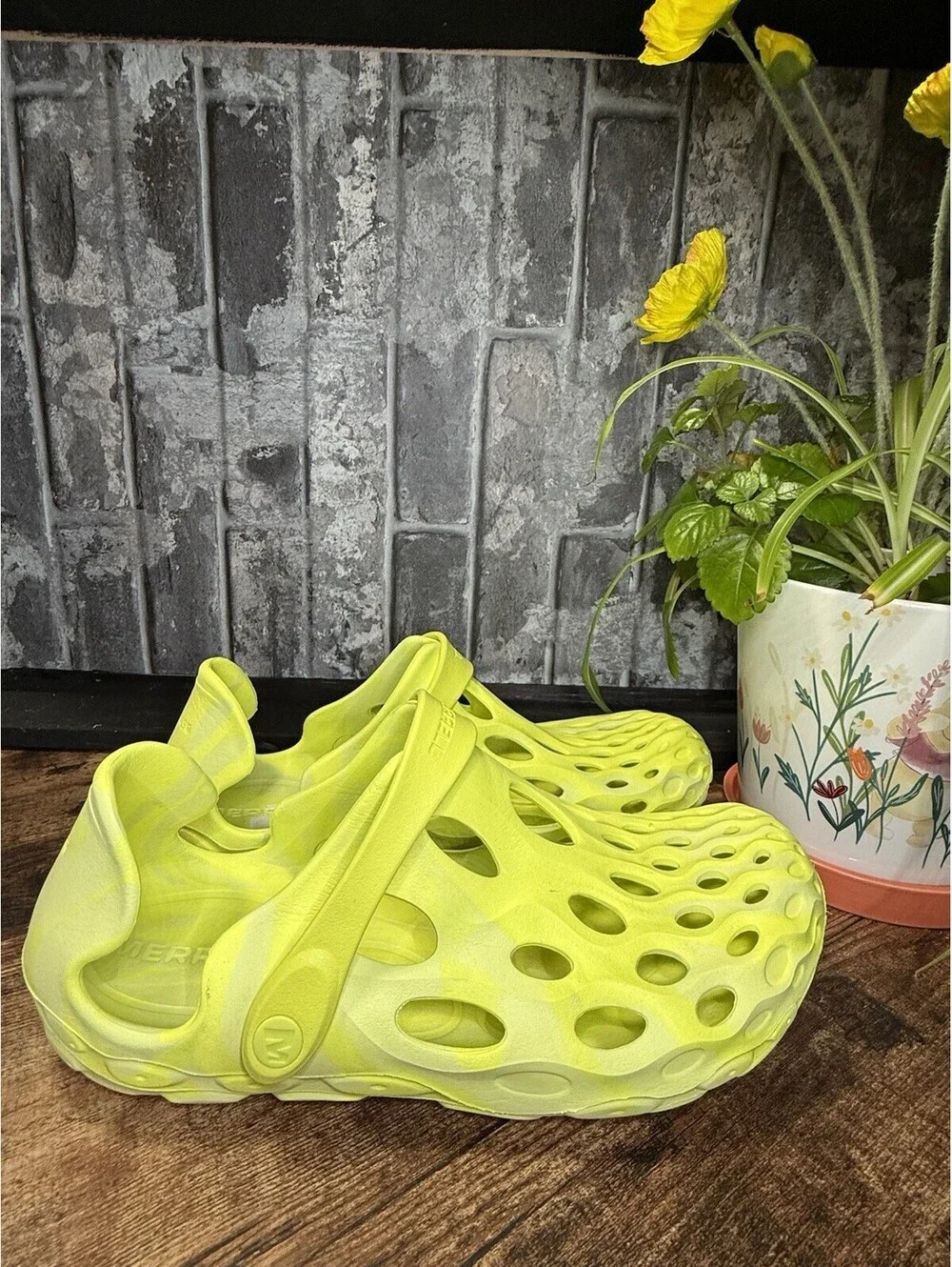 Merrell Green Slip-On Clog Sandals Mens US 8.5 Rubber Upper Logo